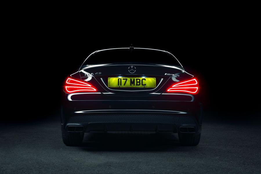 Mercedes-Benz CLA45 AMG 2013 года  (UK) (фото 27 из 30)